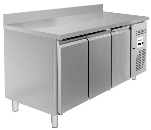 Mesa refrigerada con peto 3 puertas BASICLINE 415L 64800 Bergman